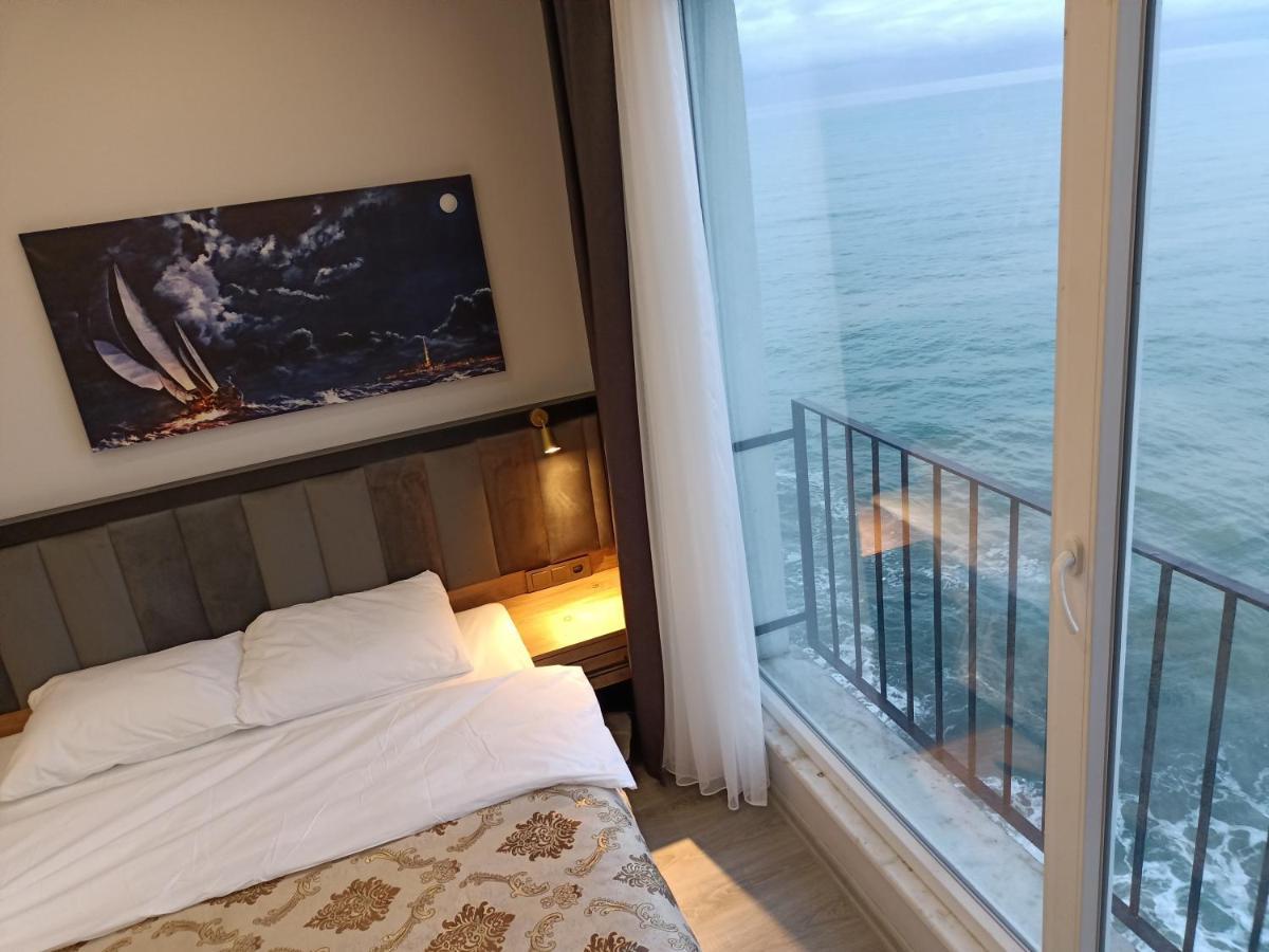 The Marine Hotel ทรับซอน ภายนอก รูปภาพ