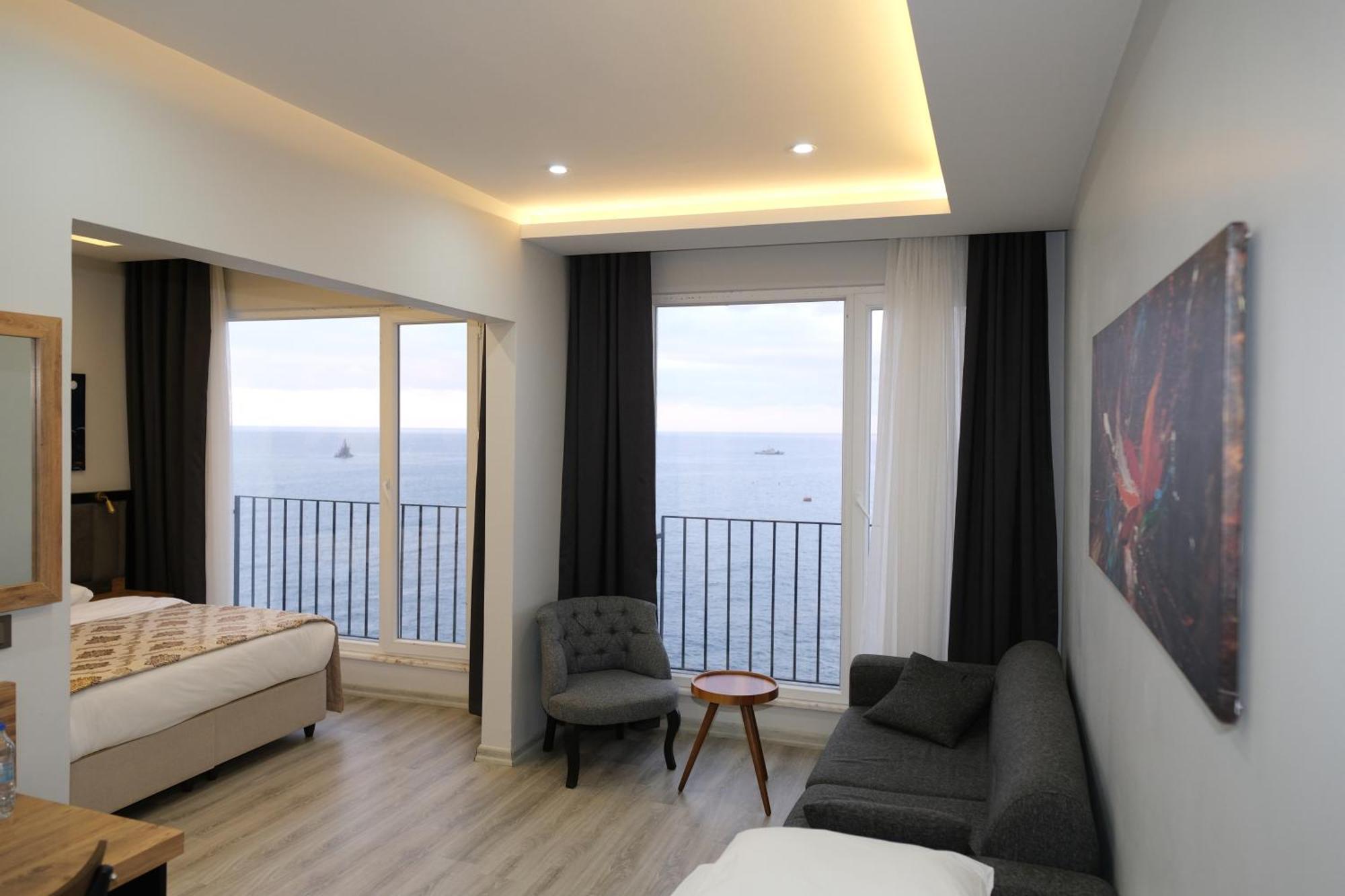 The Marine Hotel ทรับซอน ภายนอก รูปภาพ
