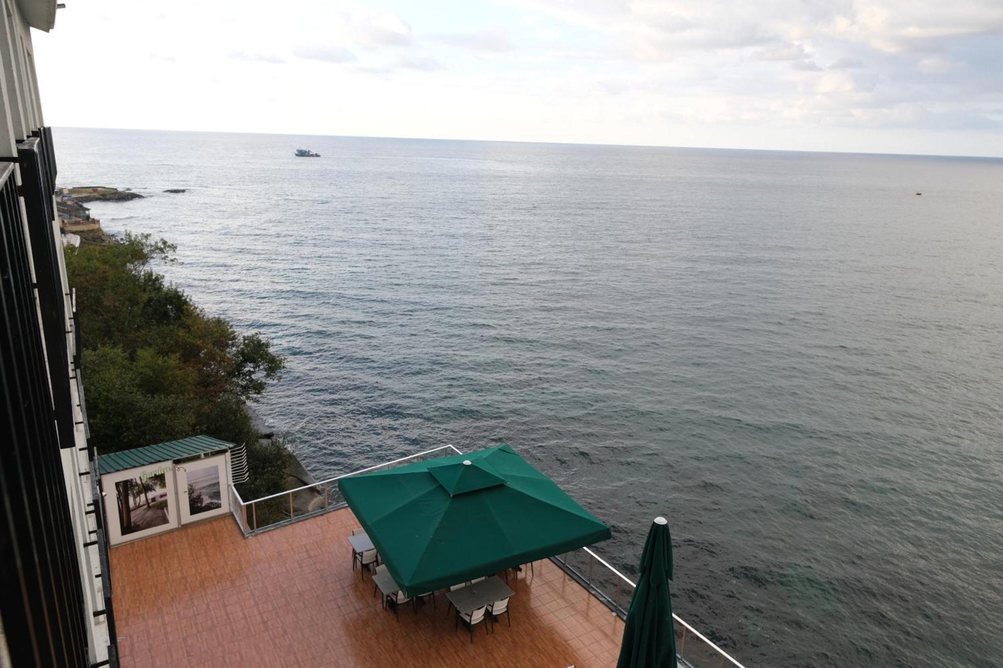 The Marine Hotel ทรับซอน ภายนอก รูปภาพ