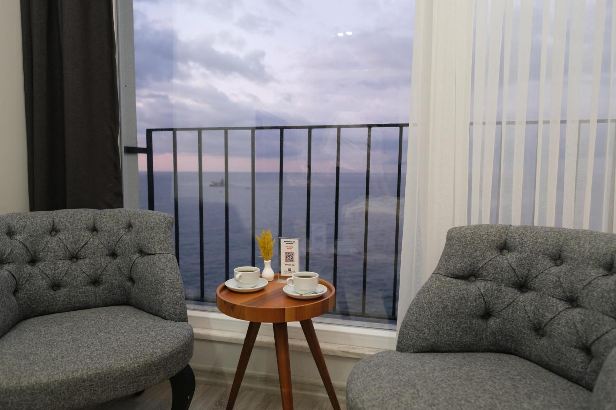 The Marine Hotel ทรับซอน ภายนอก รูปภาพ